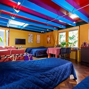 Dreamtime Houseboat Apartment Amsterdam