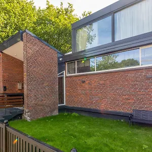 Bens The Walton Apartment Amsterdam